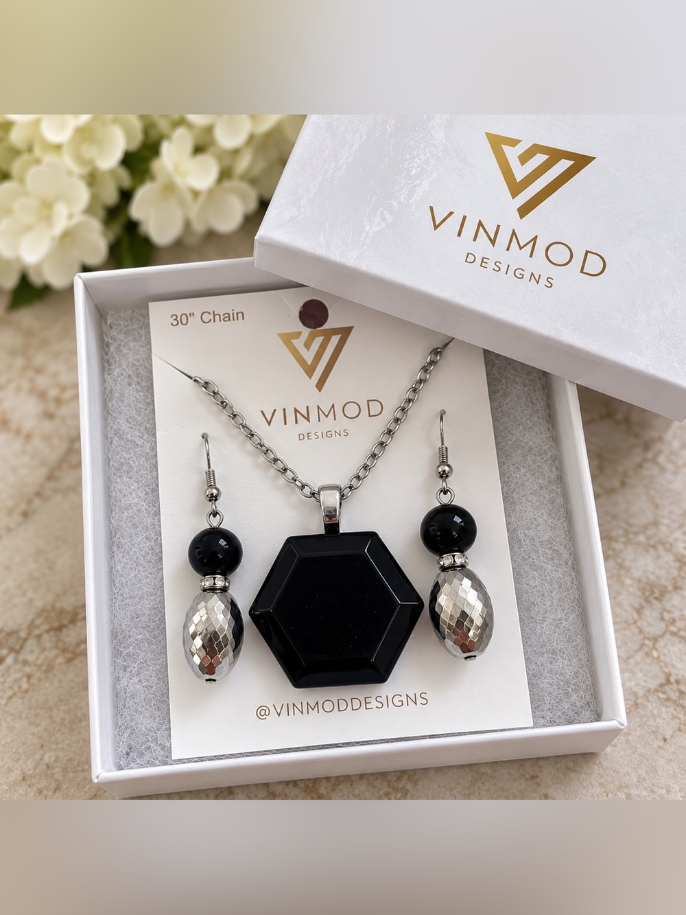 VINMOD Designs Repurposed Black Stone Necklace & Earring Set 20"